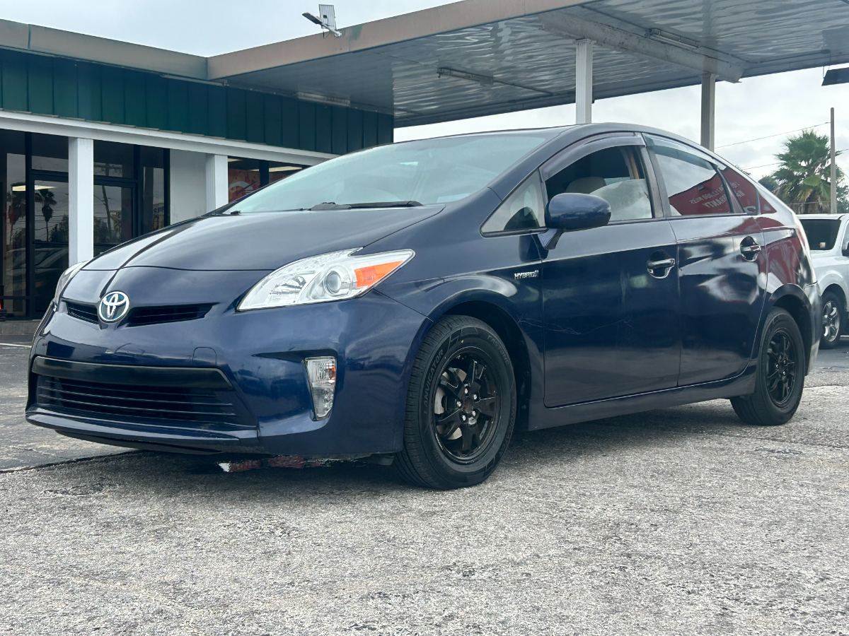 2014 Toyota Prius photo 6