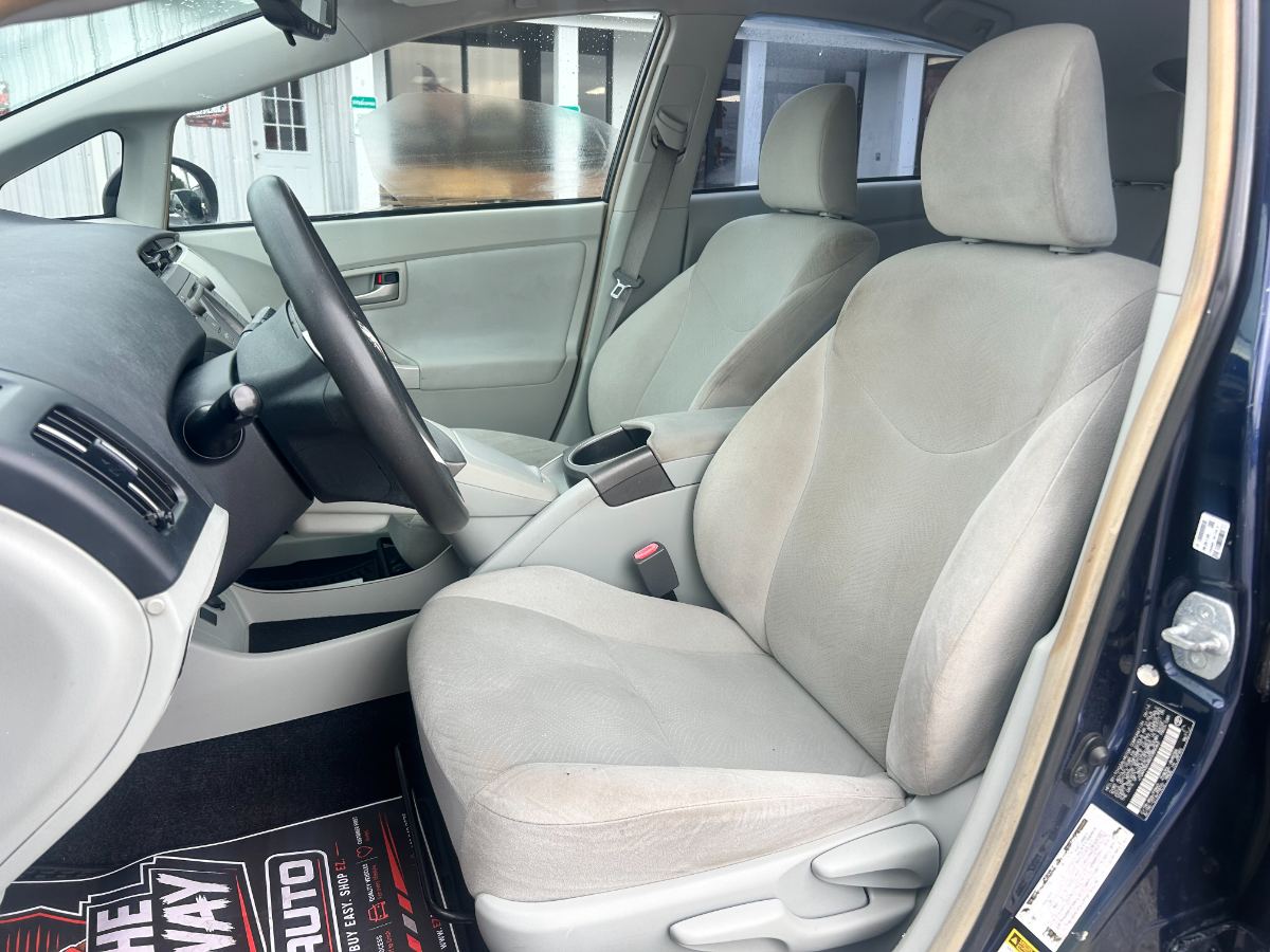 2014 Toyota Prius photo 18