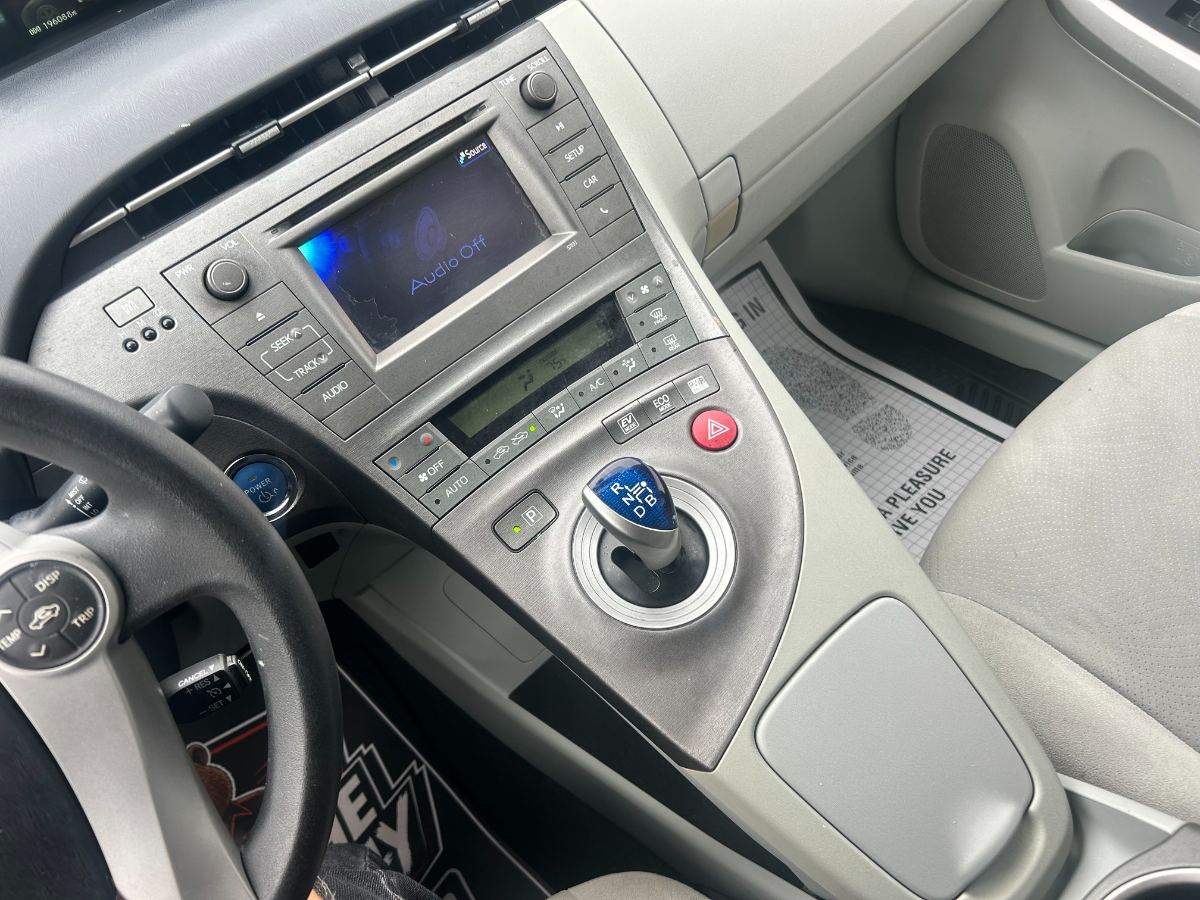 2014 Toyota Prius photo 26