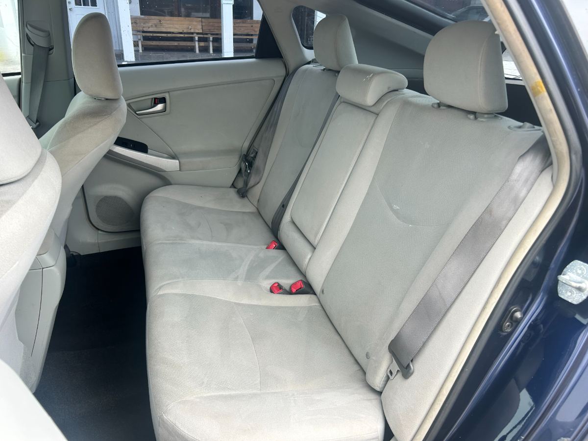 2014 Toyota Prius photo 30