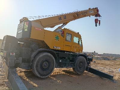25 ton Crane