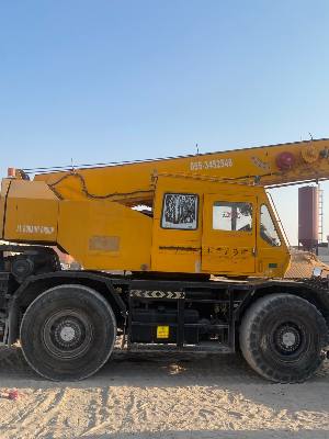25 ton Crane