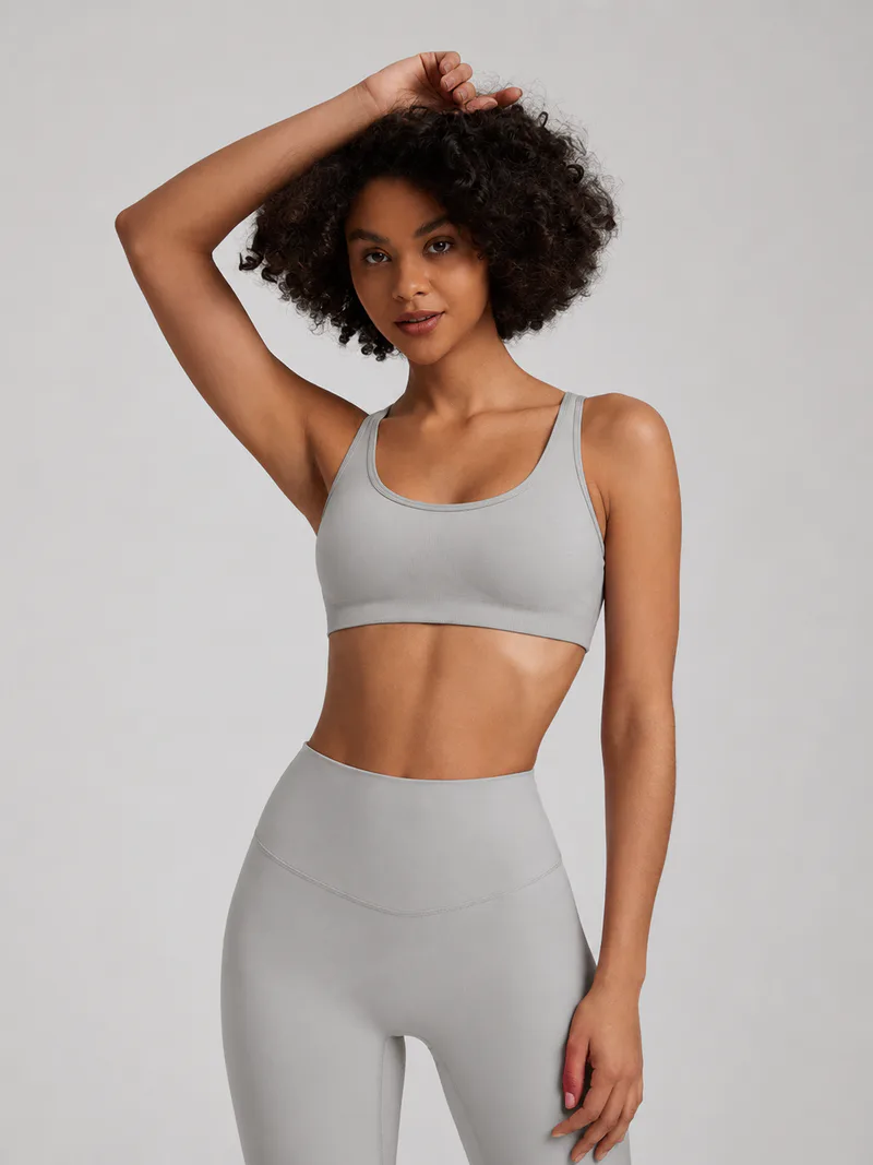 Seamless Cross-Back Sports Bra