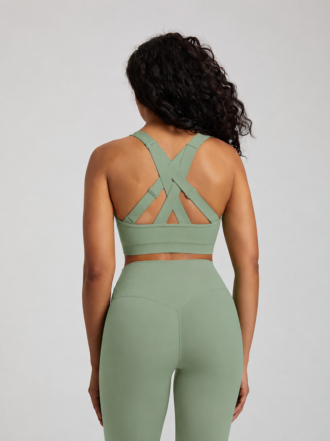 Seamless Cross-Back Sports Bra