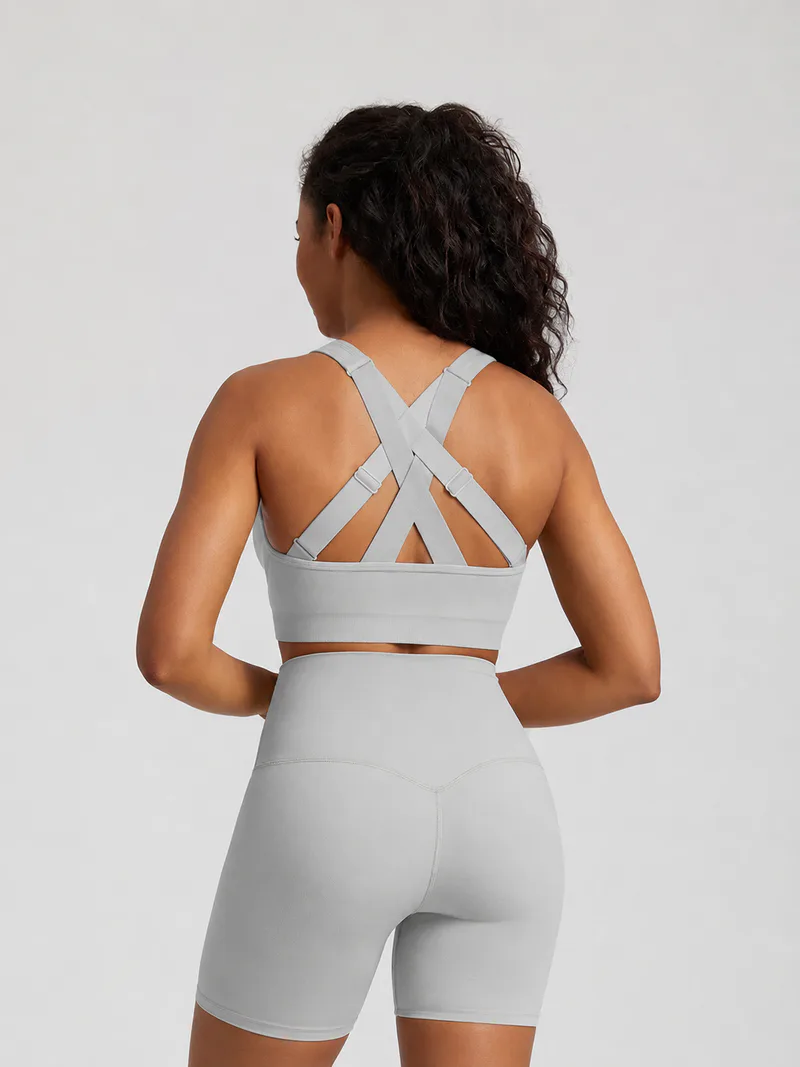 Seamless Cross-Back Sports Bra