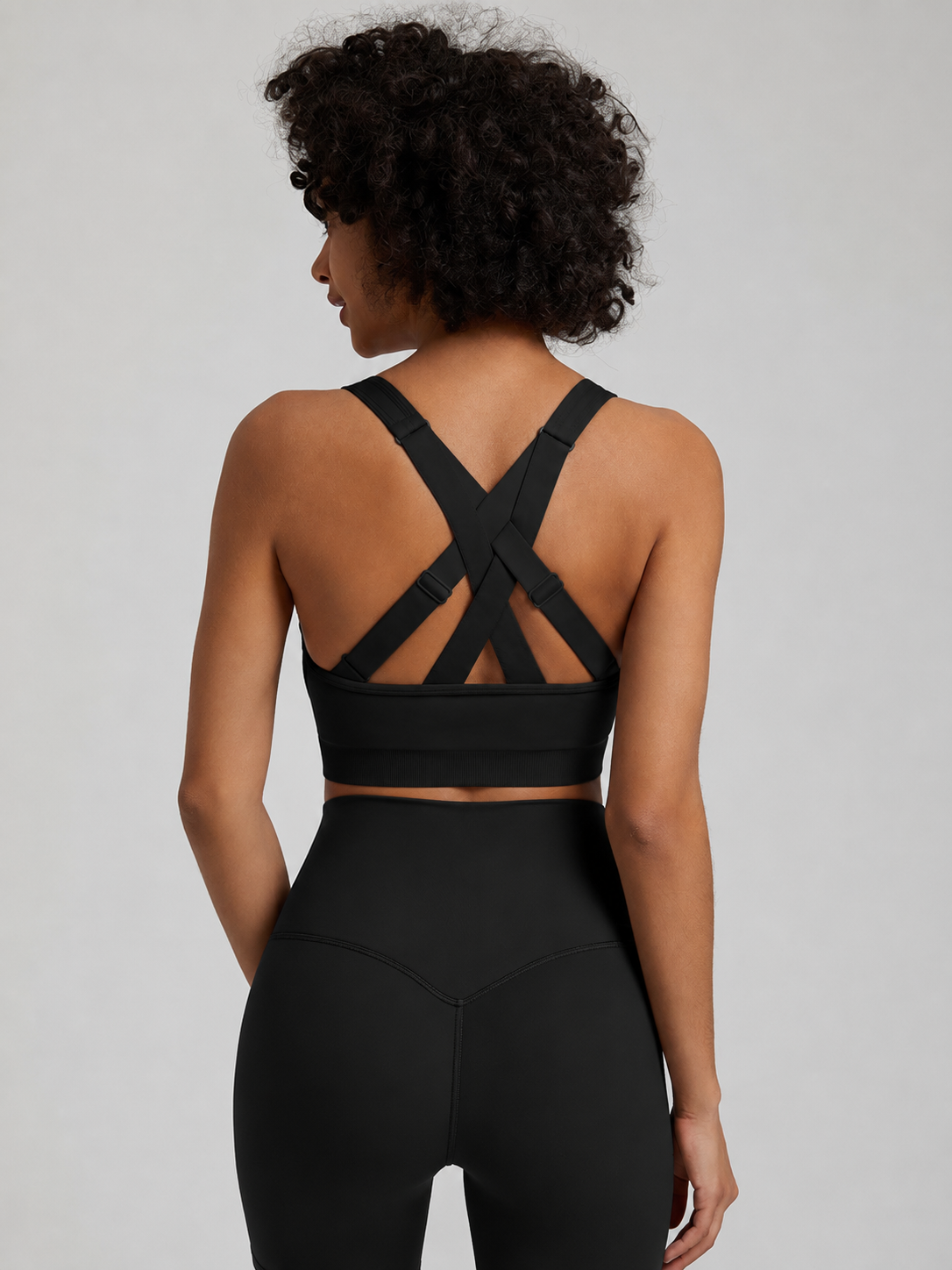 Seamless Cross-Back Sports Bra