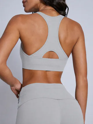 Seamless Cross-Back Sports Bra