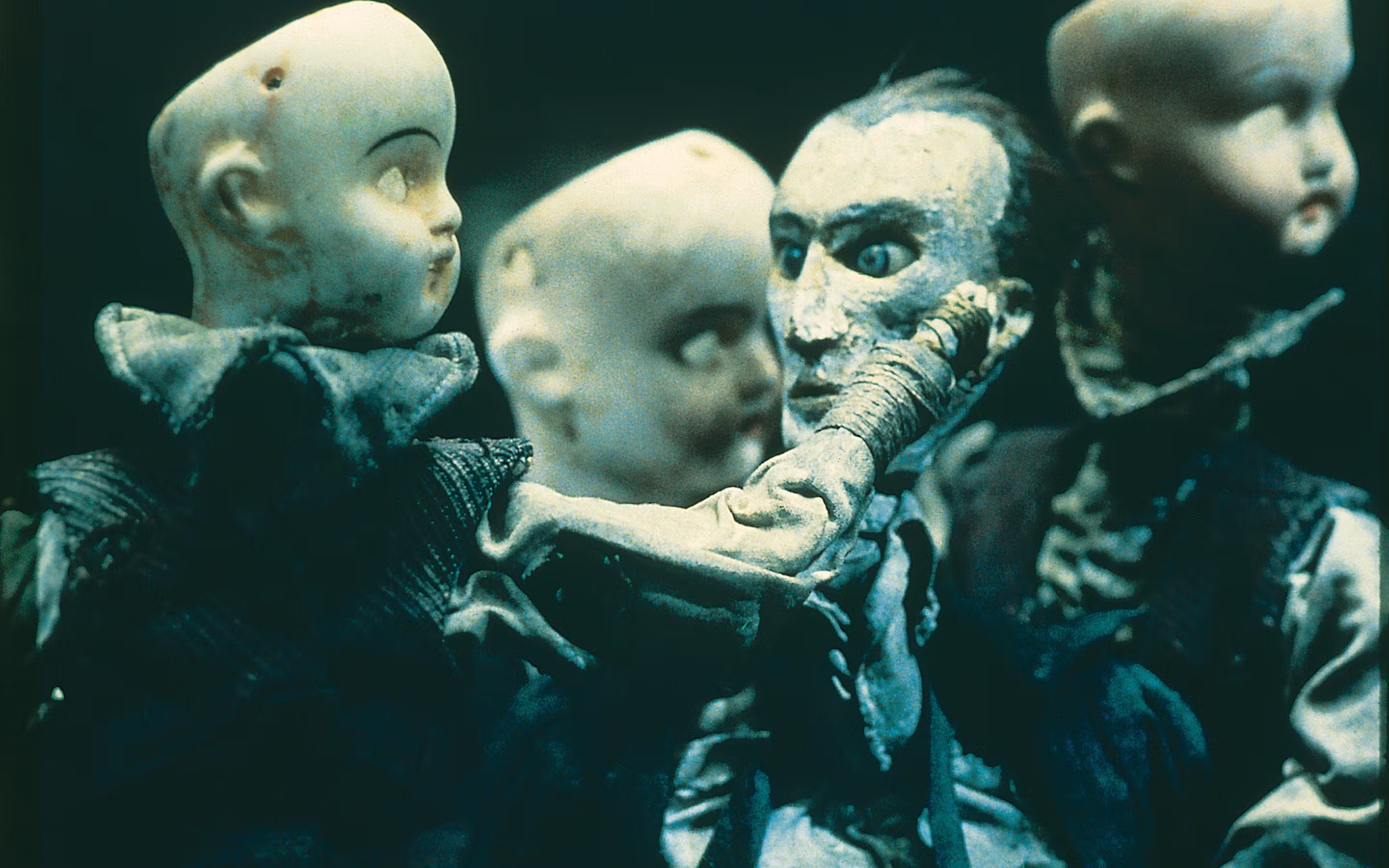 Street of Crocodiles, or the existential interpretation of the mechanized bodies
