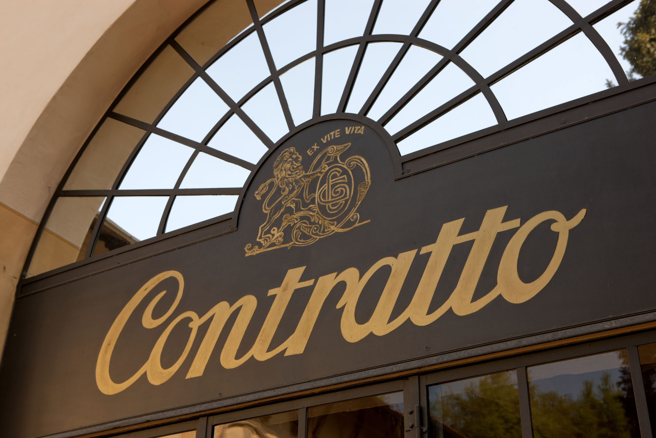 Gallery image 5 for Contratto