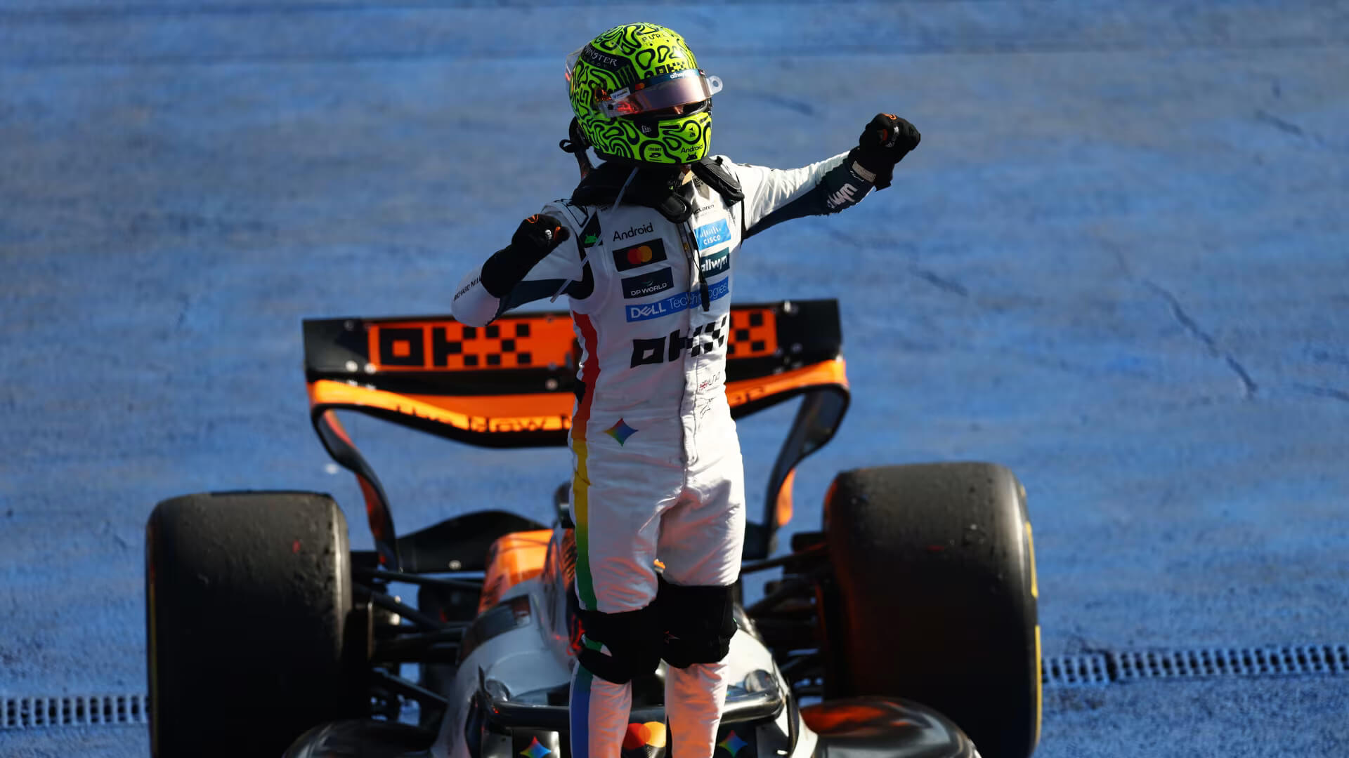 Lando Norris dominates Mexico City GP to lead the championship