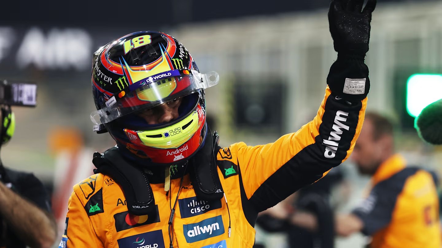Bahrain Qualifying: Piastri claims stunning pole, Russell P2, Leclerc P3