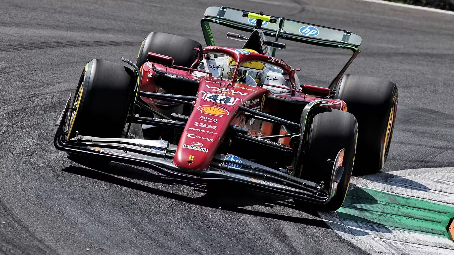 Hamilton guida la doppietta Ferrari nelle FP1 di Monza