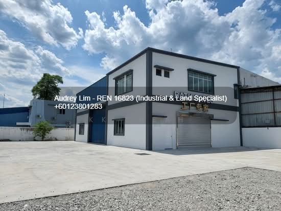 BATU CAVES LIMITED CORNER SEMI-D FACTORY FOR SALE
