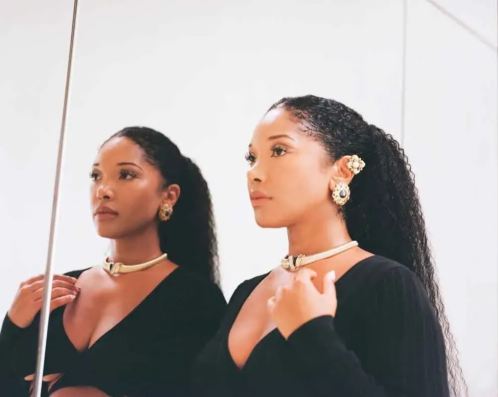 Artist "Laryssa Kim" artwork