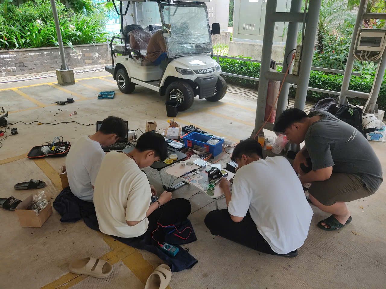 Sinh viên FPT Đà Nẵng thử nghiệm xe tự hành – Bước tiến mới trong nghiên cứu ứng dụng công nghệ