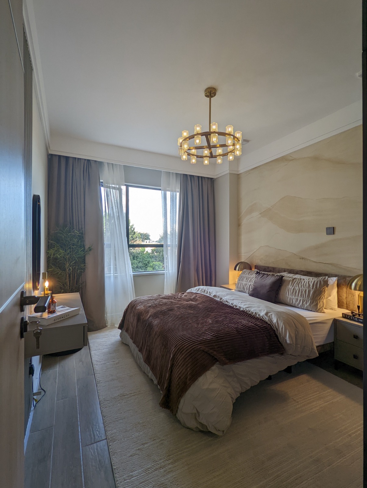 Lavington - Image 3