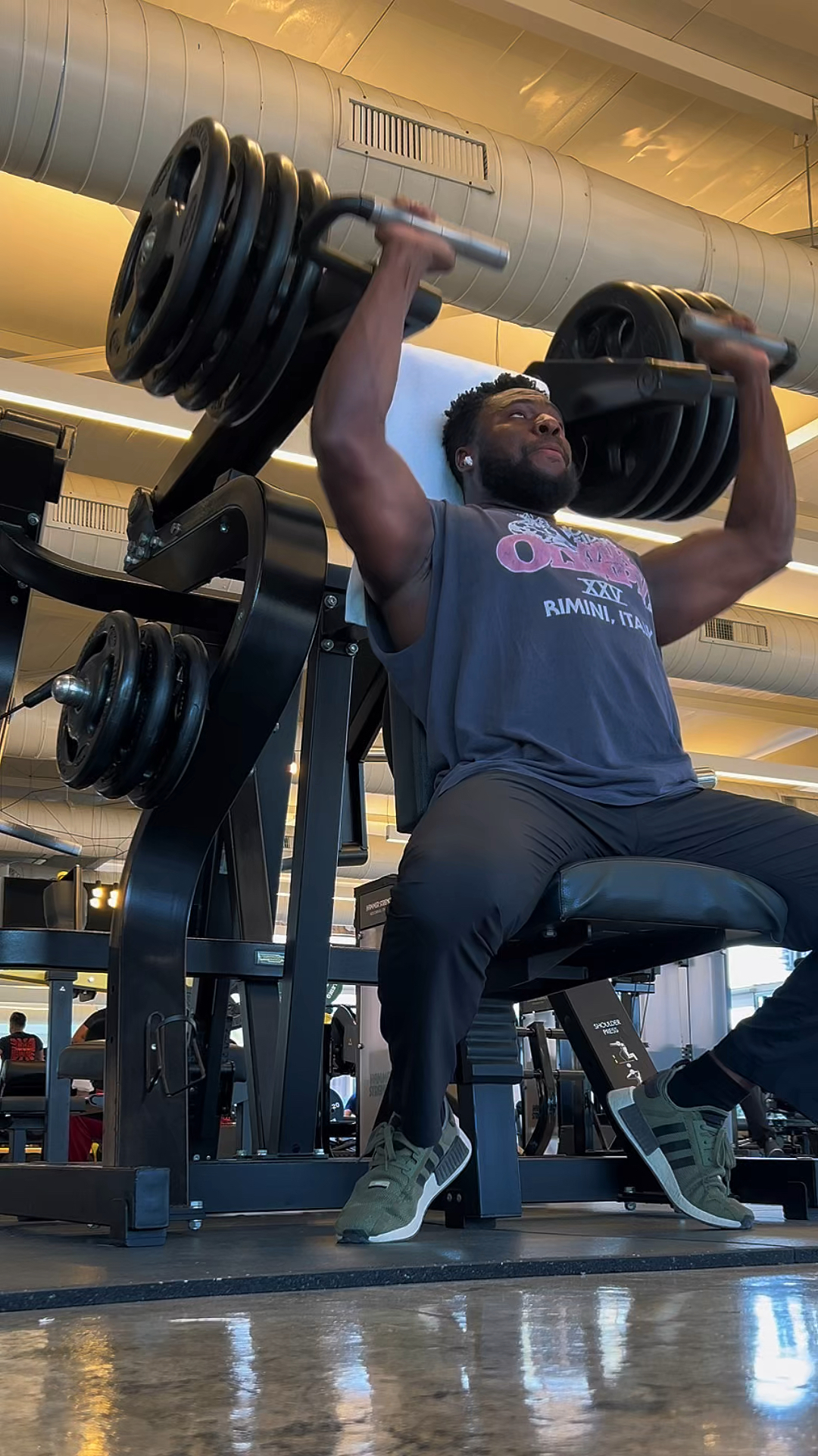 Precision and power.
When you're chasing growth, every rep matters.
Control the movement, master the form, and the resul