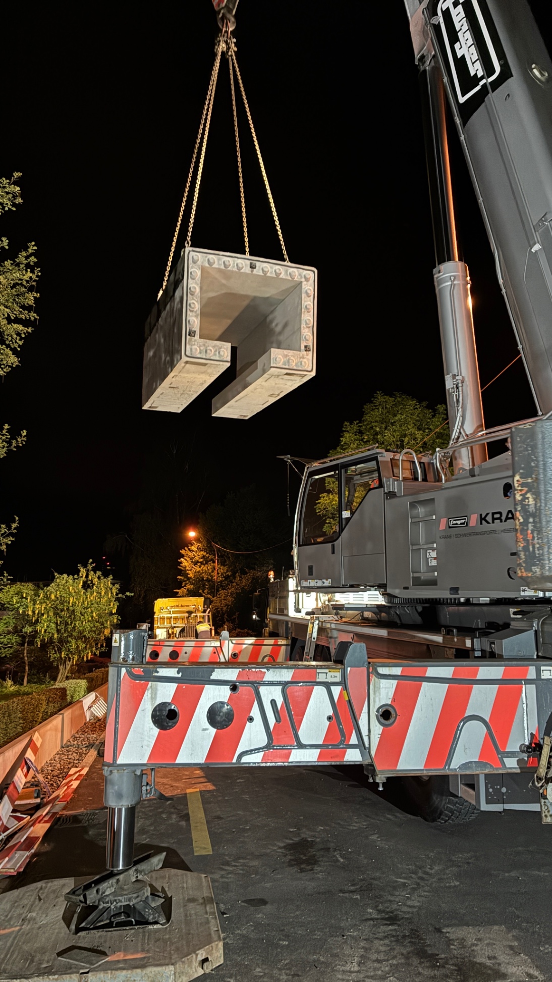 Bachdurchlass Küntwilerstrasse – Einbau in der Nacht — Bild 8