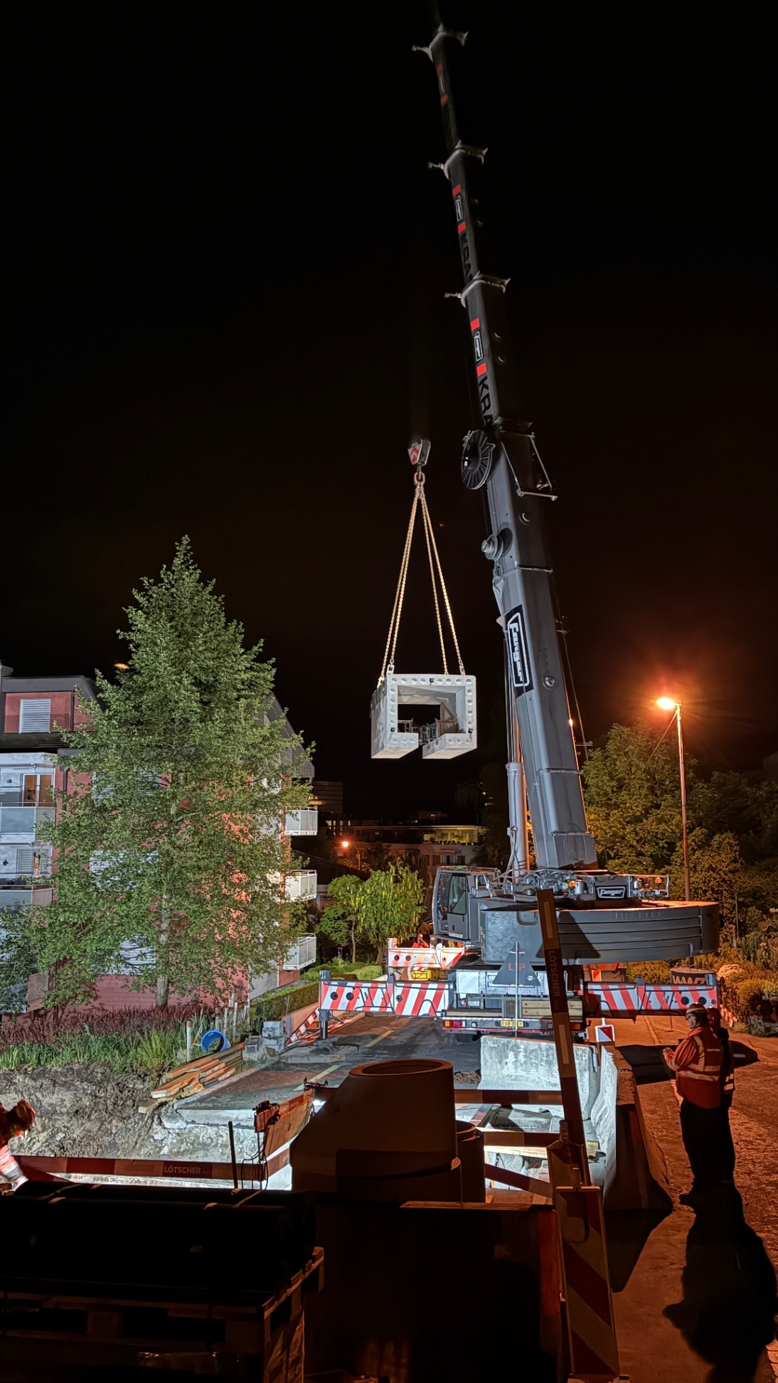 Bachdurchlass Küntwilerstrasse – Einbau in der Nacht — Bild 9