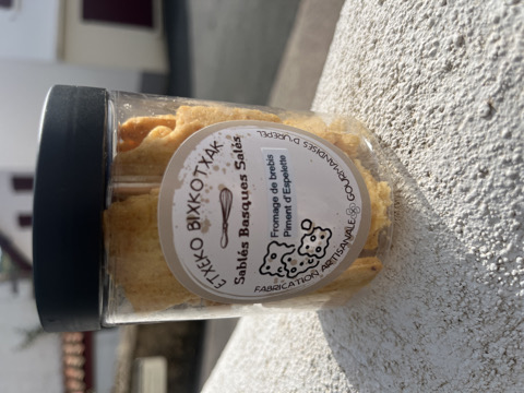 Photo de Sablés salés au fromage de brebis et piment d’Espelette