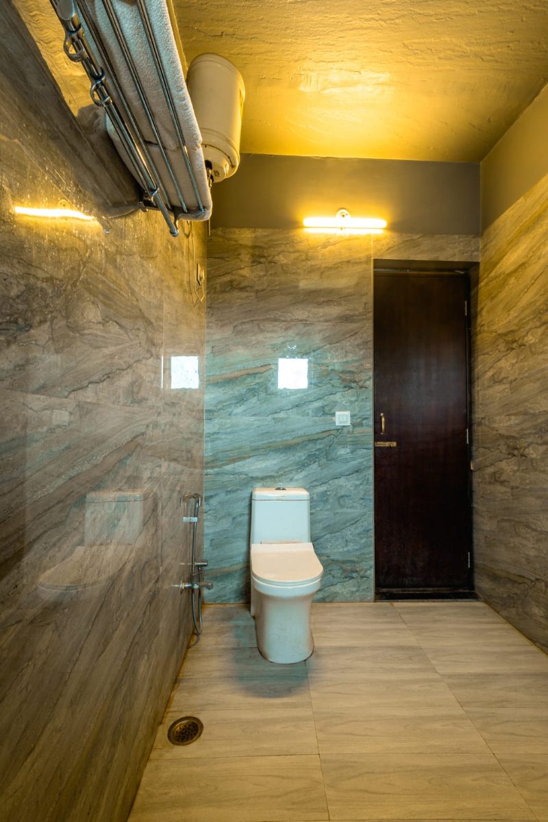 Air-conditioned bedroom and indoor lounge at Suryansh Outhouse, Vaishali Estate, Vaishali Nagar, Jaipur (Photo 3)