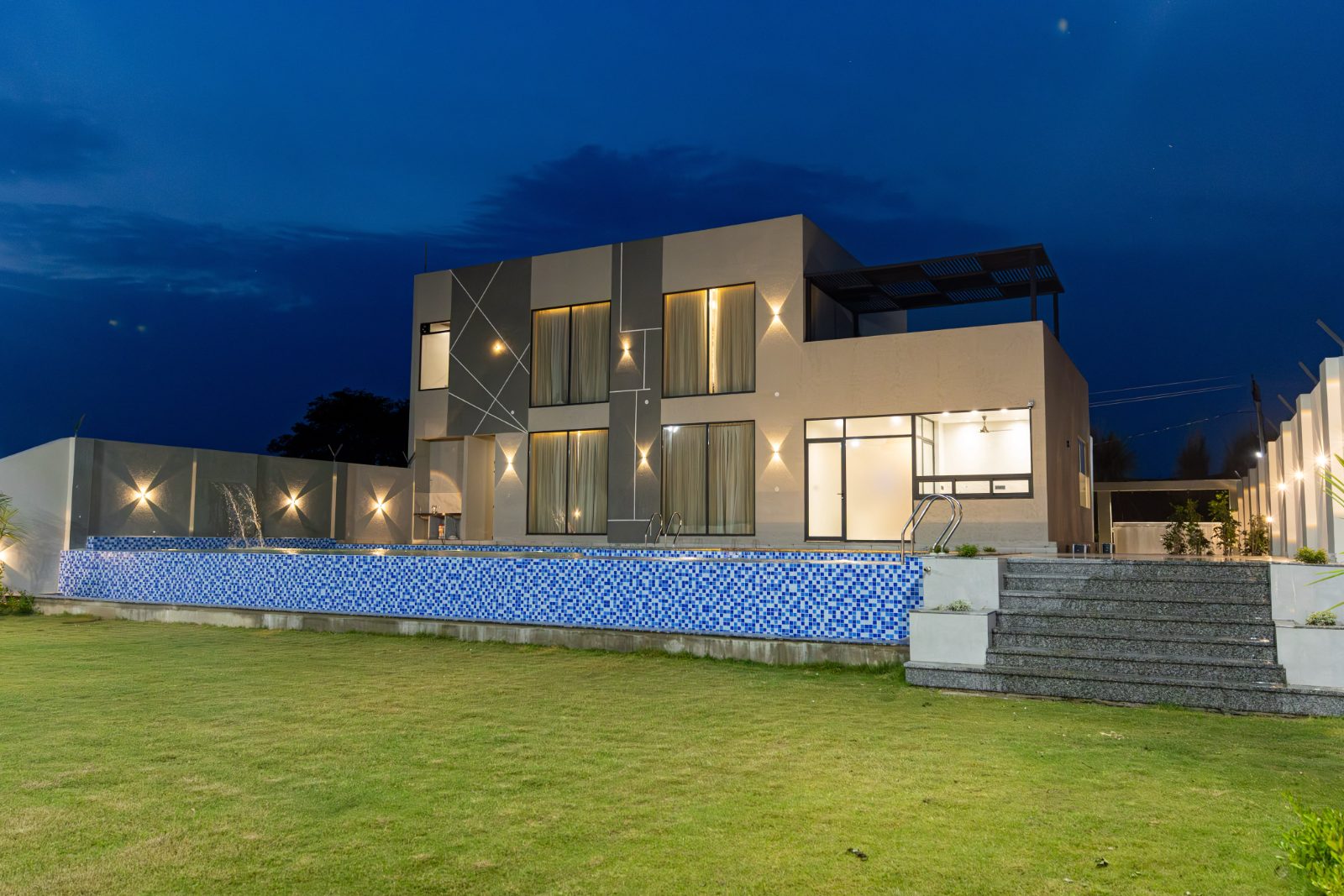 The Zuri Arcade - Private Pool Farmhouse in Kukas / Delhi-Ajmer Bypass, Jaipur