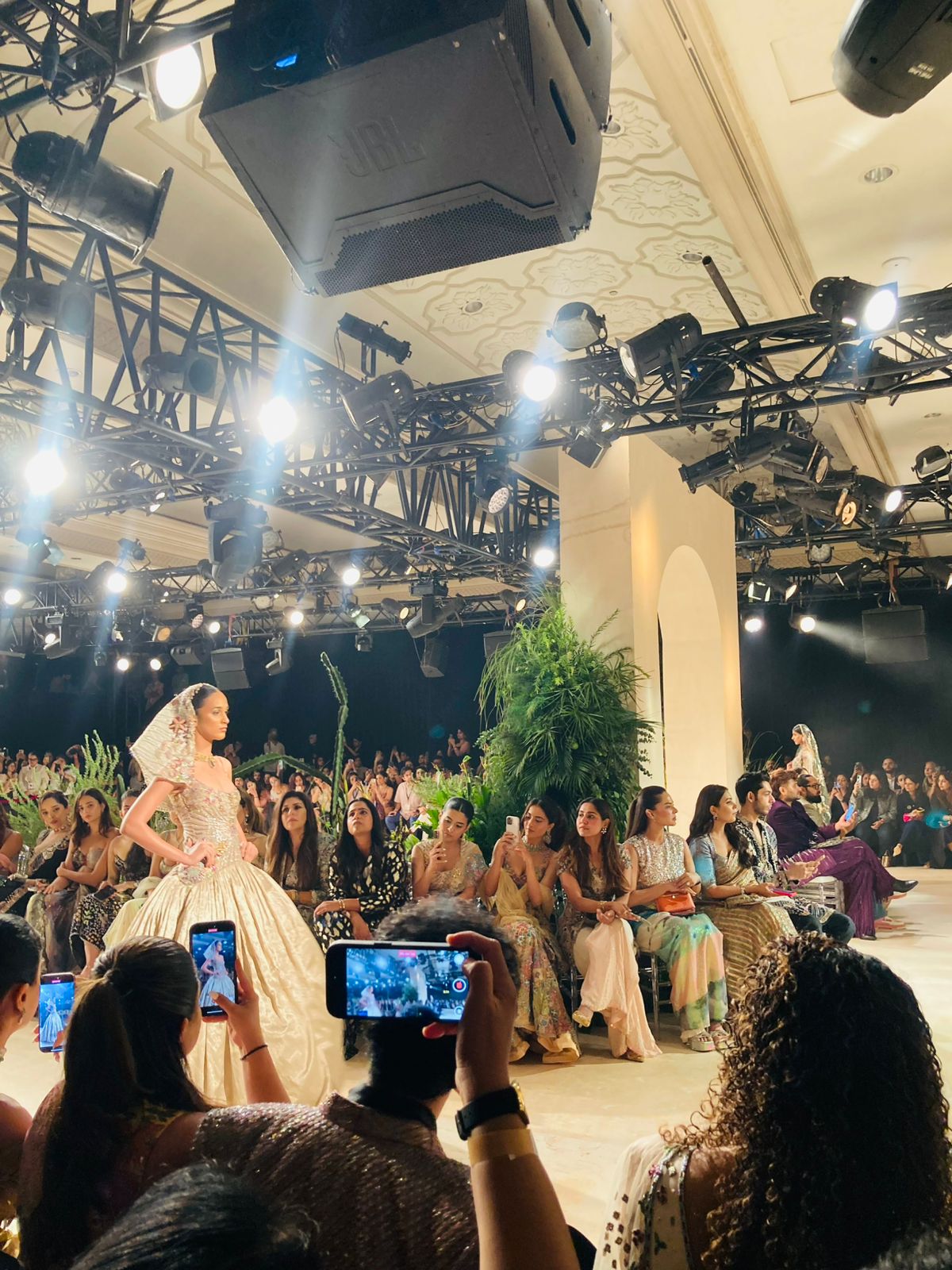 Editor’s study fashion visual 4