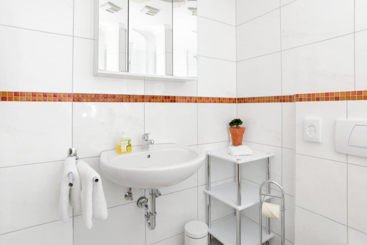 https://firebasestorage.googleapis.com/v0/b/fastenhotel.firebasestorage.app/o/qovgEzUS0AnhSZuNDHav%2Fimages%2F2025-03-18T15%3A12%3A25.825Z?alt=media&token=a116c4c6-ab58-4a0b-b41c-be5cf96aa3f3