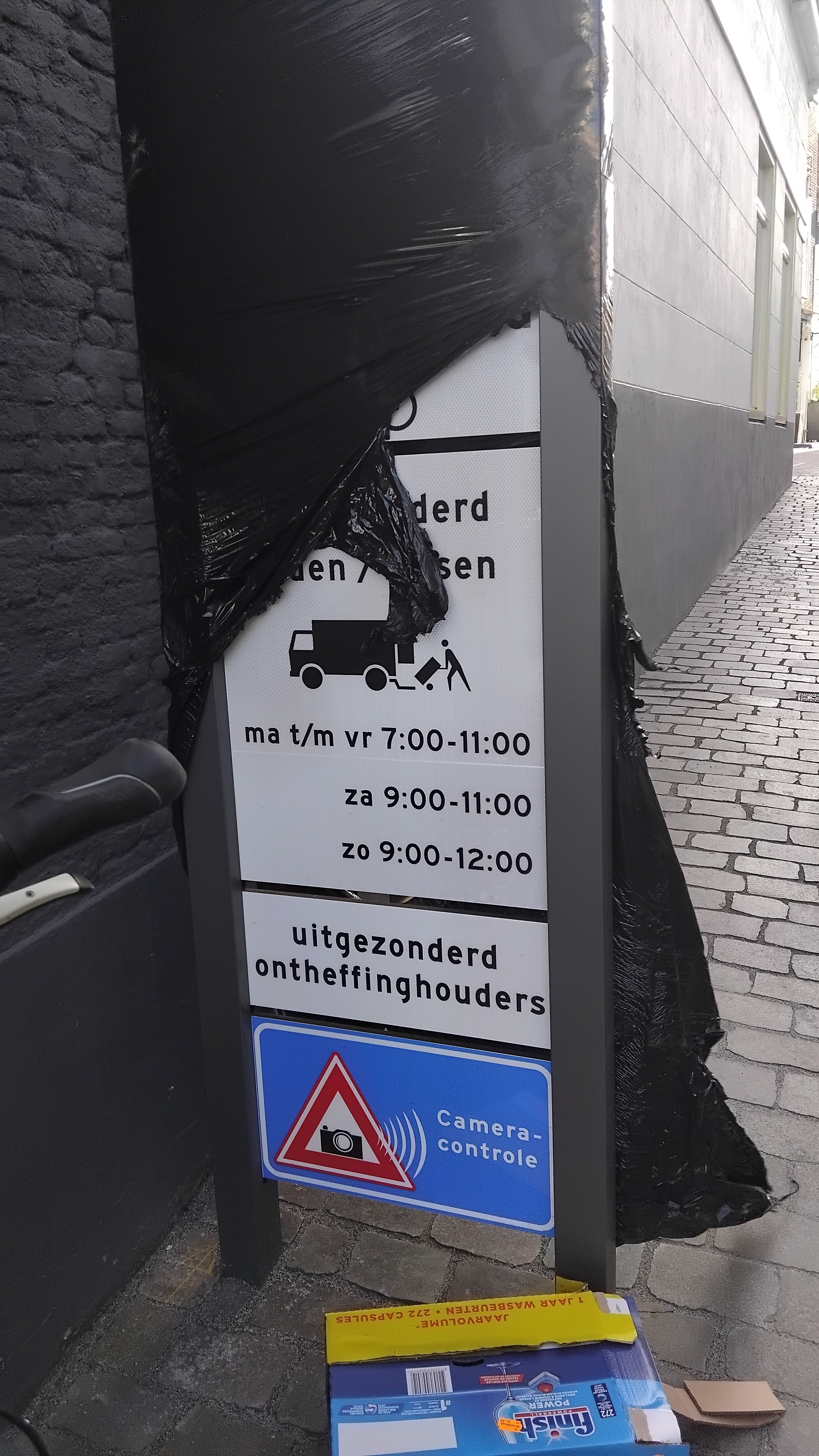 De binnenstad Goes wordt autoluw gebied. De borden…