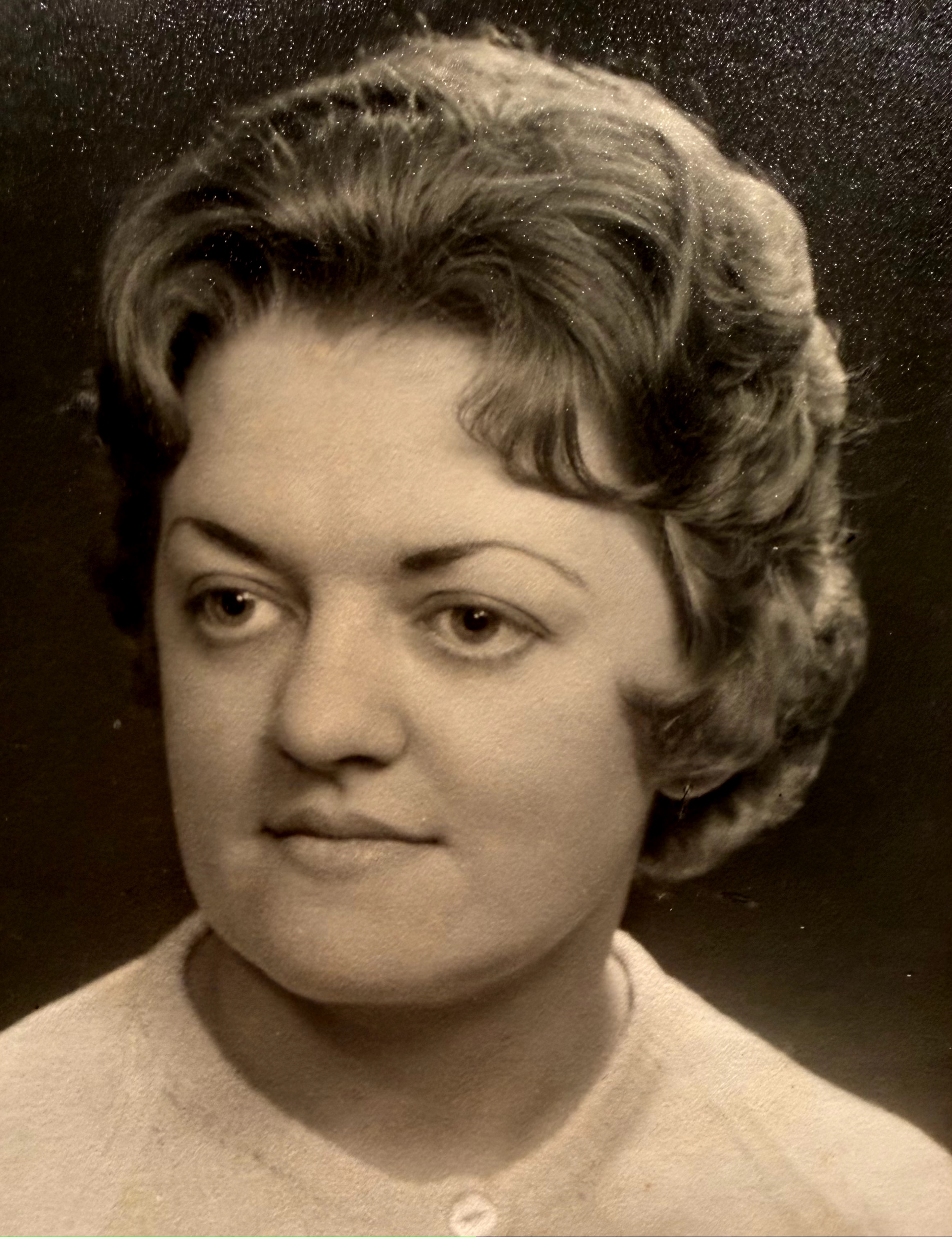 Easthope Dolores