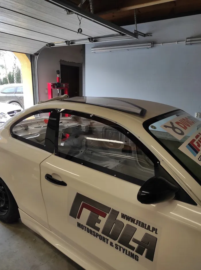Szyby drzwi z Poliwęglanu BMW E82
