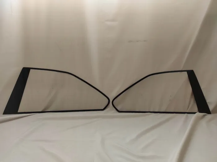 Szyby boczne tył BMW e36 Coupe Polwięglan