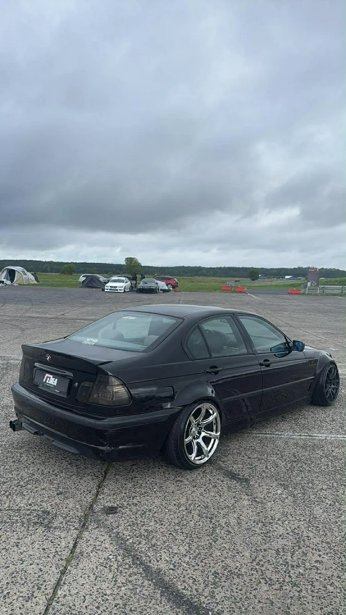 Poszerzenia/ Felony Tył BMW E46 Sedan/Touring