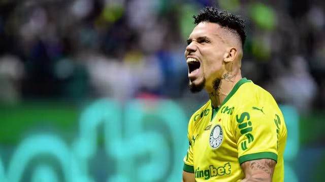 Palmeiras vence com um a menos e fecha o turno na liderança