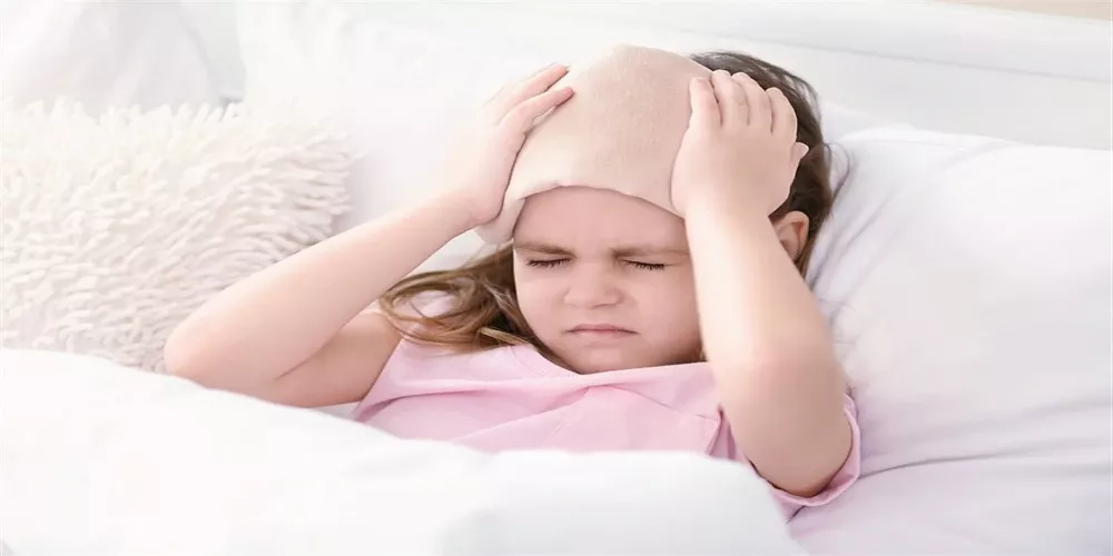 ما تفسير حالة ابنتي وكيف أتعامل معها؟