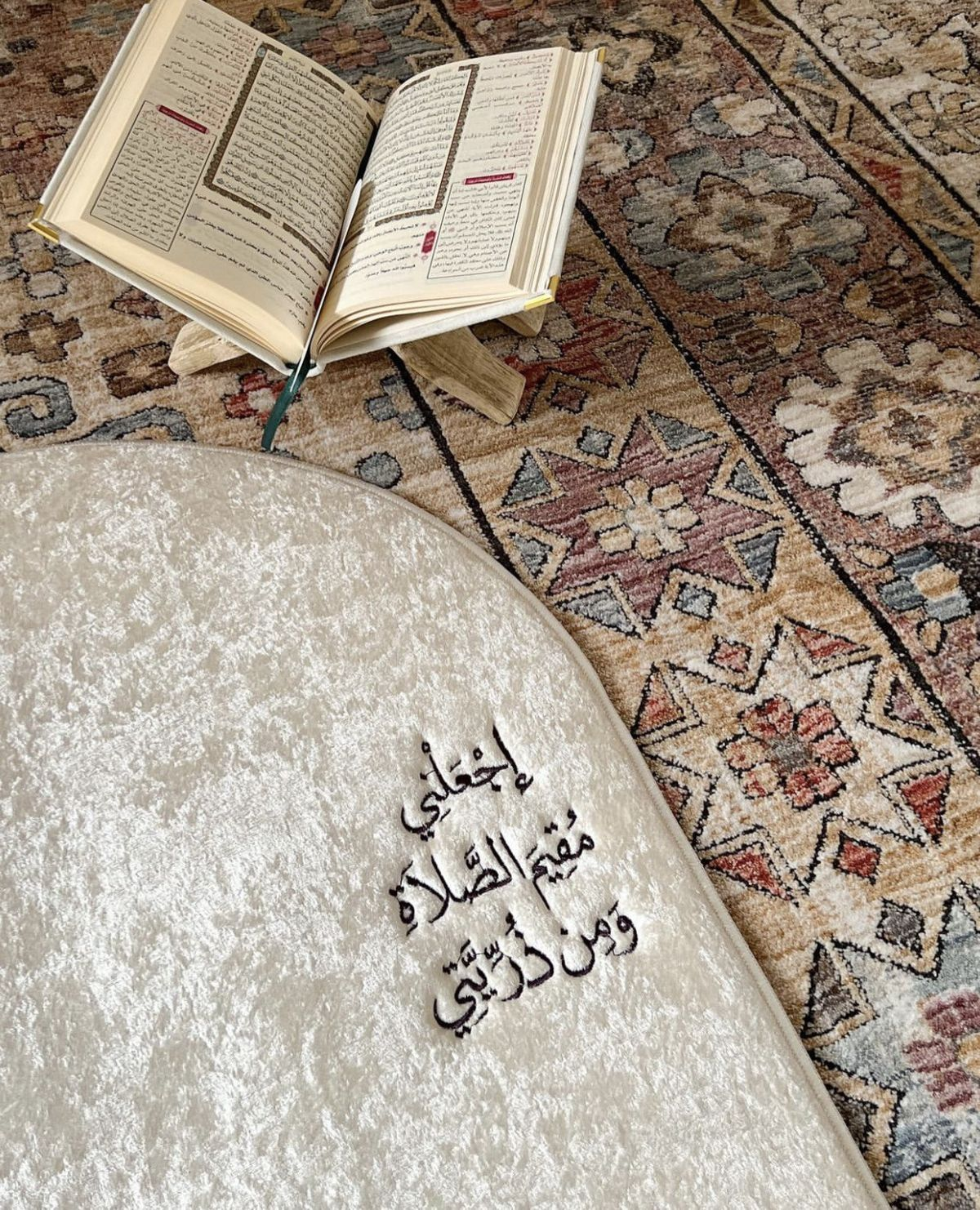 كيف نجعل الشخص العاصي يدرك مدى عذاب المعصية ويتوب عنها؟