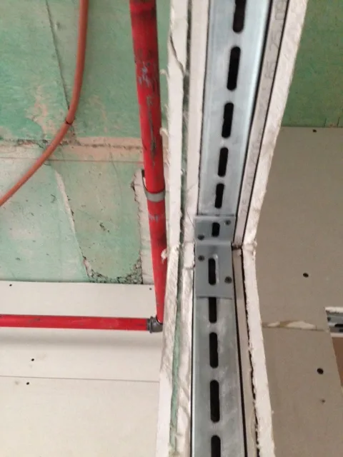Alçıpan bölme duvar ses yalıtımı keçe uygulaması