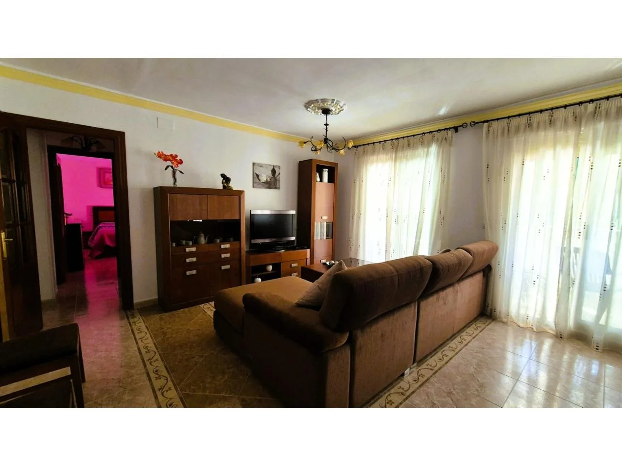 Exklusive Etagenwohnung mit Panorama-Terrasse in Algarinejo