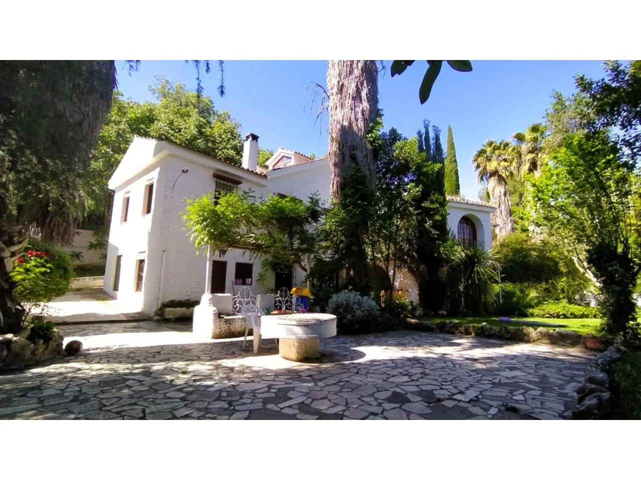 Exklusives Landgut in Loja: Historische Finca mit eigener Quelle
