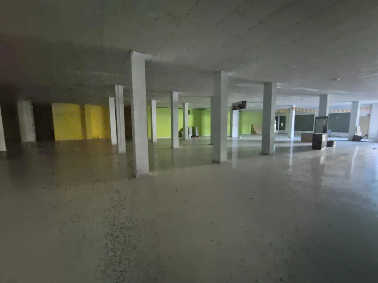 Exklusive Gewerbefläche in Albolote – 1.257 m² für Ihr Business