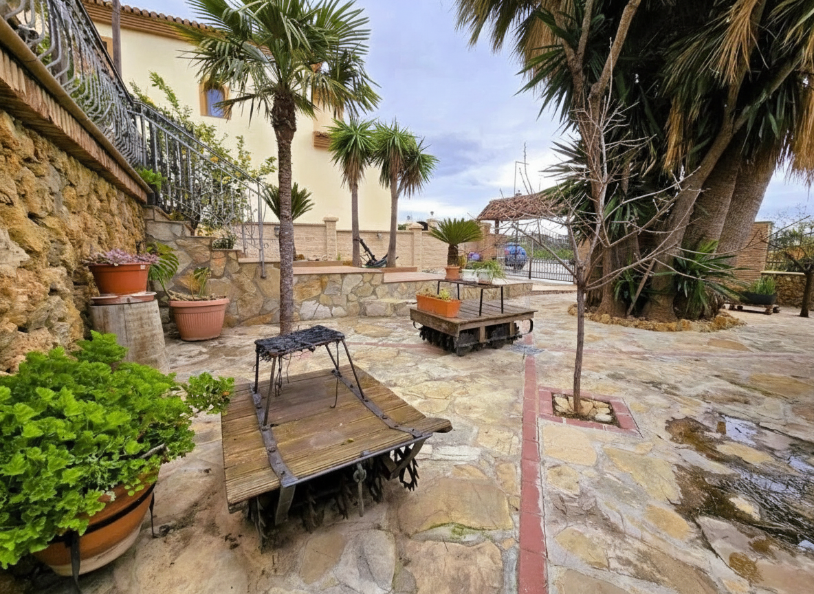 Repräsentative Premium-Villa in Loja: Qualität und Privatsphäre