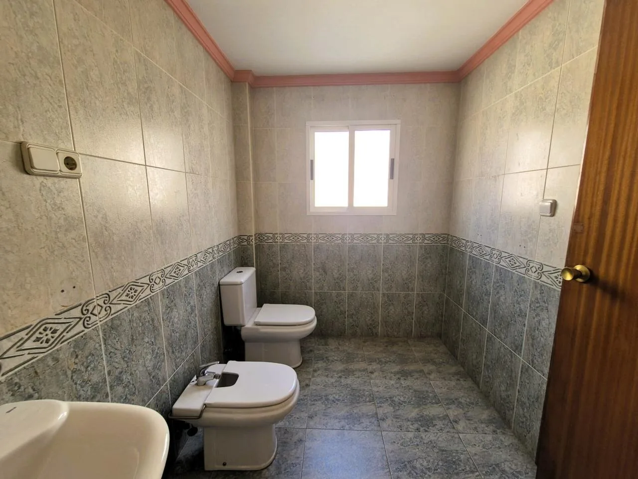 Traditionsreiches Stadthaus mit enormem Potenzial in Loja, Andalusien