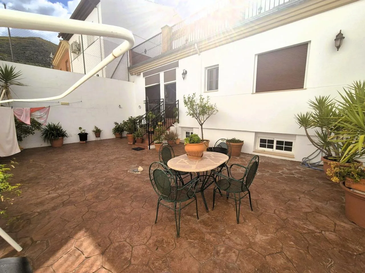 Solides Stadthaus in Loja: Viel Platz, Privatsphäre und Komfort