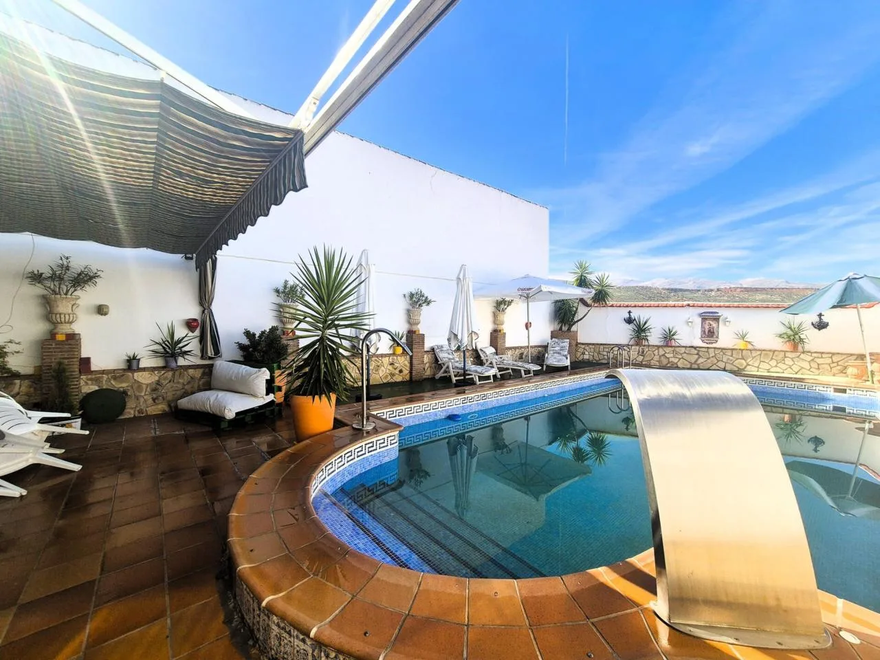 Großzügiges Haus in Salar mit Pool, Sauna & Kamin – 208 m² Komfort