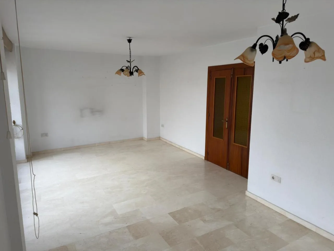 Stilvolle 122 m² Eigentumswohnung mit exzellenter Anbindung in Loja