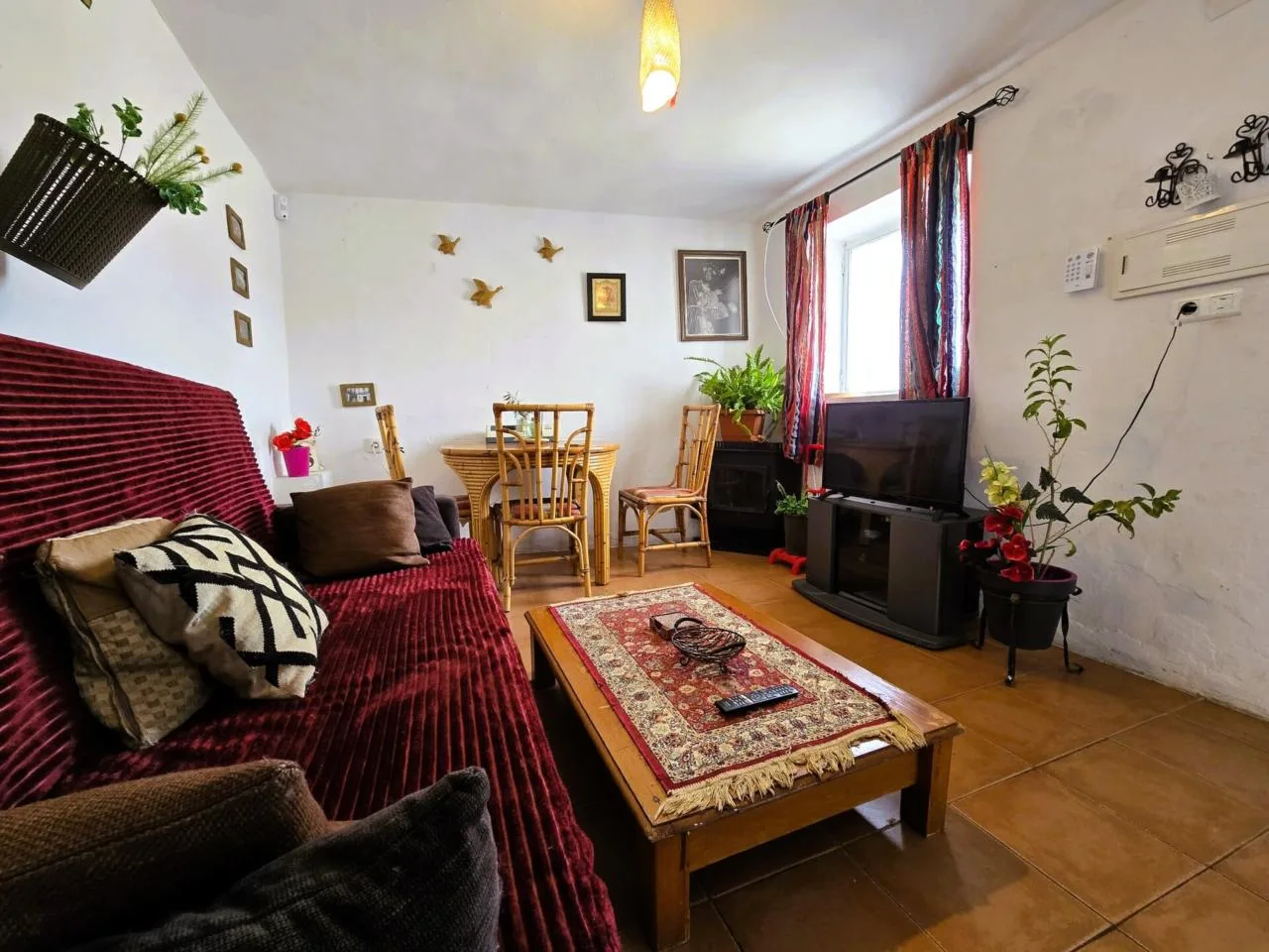 Haus mit Panorama-Dachterrasse & Investitionspotenzial in Loja