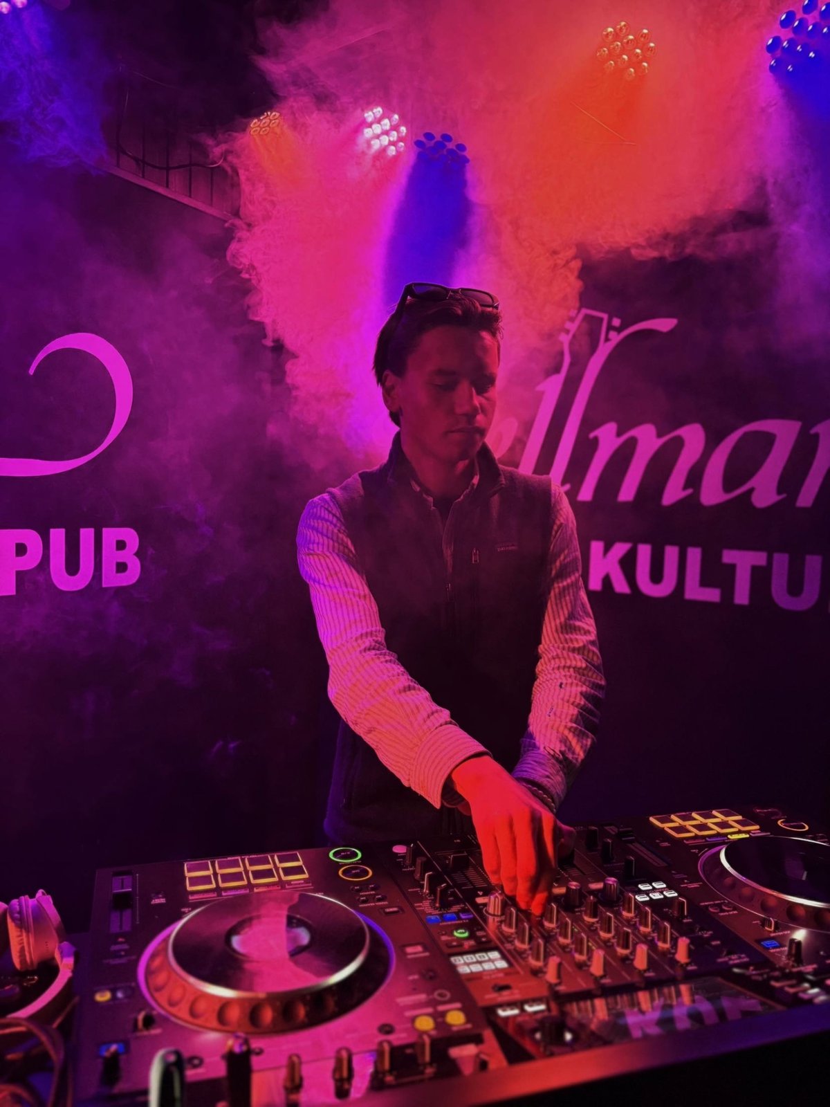 Event cover