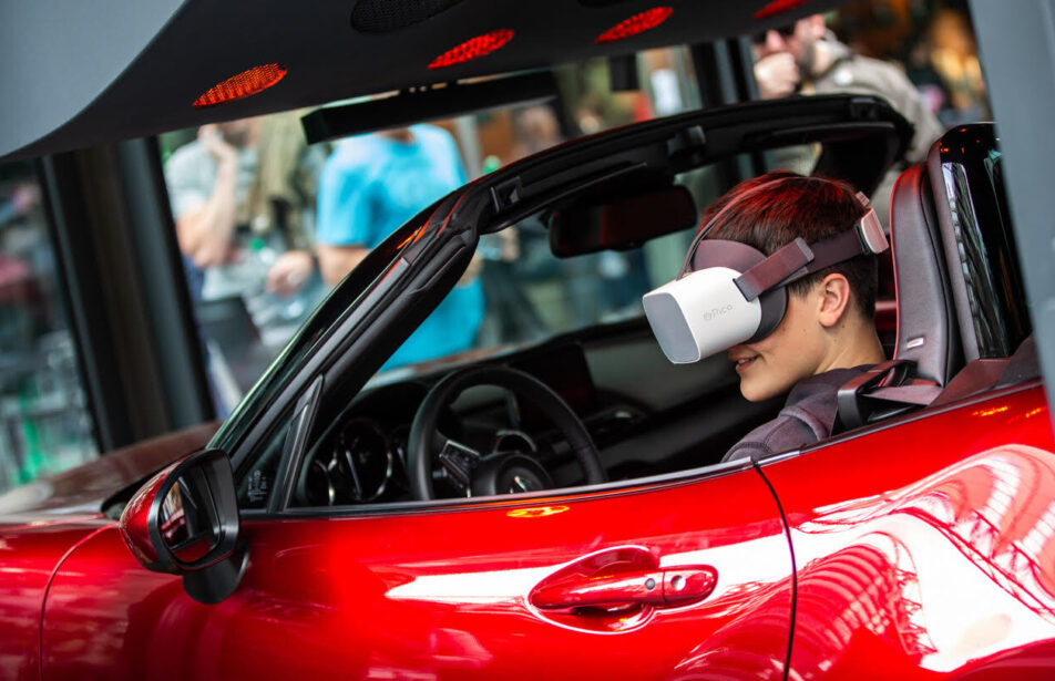 Virtual and Mixed Reality Experiences header image