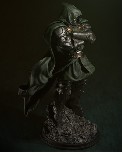 Doutor Destino Dr. Doom Marvel Coleção - Mídia 7