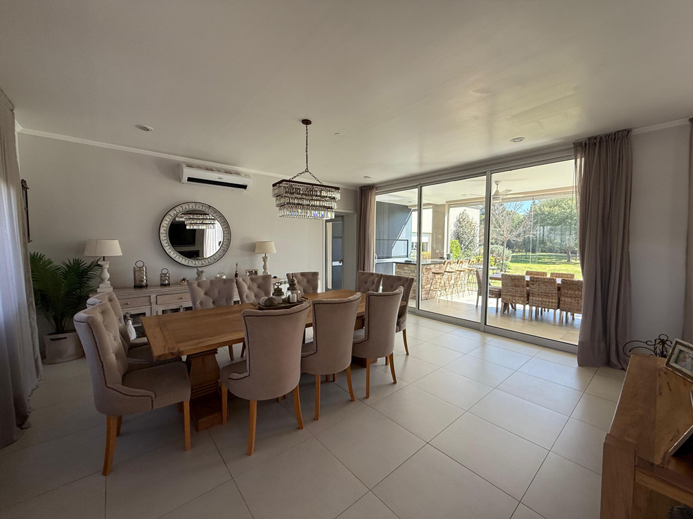 Cañuelas Country Golf – casa en venta de 3 dormitorios planta baja. 